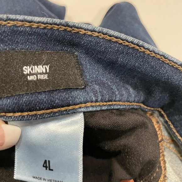 Express Mid Rise Distressed Skinny Jeans - Picture 12 of 13